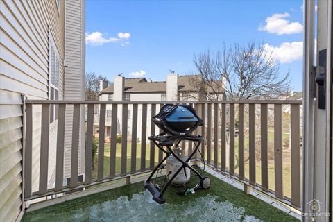 Tiny photo for 132 White Oak Court #5, Schaumburg, IL 60195 (MLS # 12594367)