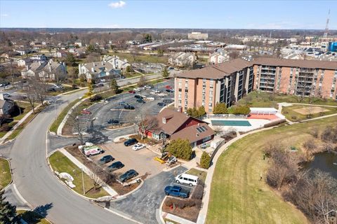 Tiny photo for 132 White Oak Court #5, Schaumburg, IL 60195 (MLS # 12594367)