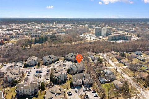 Tiny photo for 132 White Oak Court #5, Schaumburg, IL 60195 (MLS # 12594367)