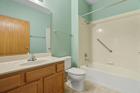 Tiny photo for 2346 Ashbrook Lane, Grayslake, IL 60030 (MLS # 12479070)