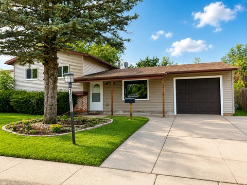 Tiny photo for 16908 Laramie Avenue, Oak Forest, IL 60452 (MLS # 12731330)