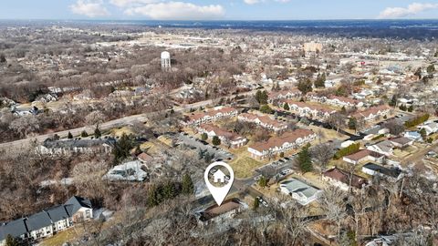 Tiny photo for 870 47th Avenue #2, East Moline, IL 61244 (MLS # 12564596)