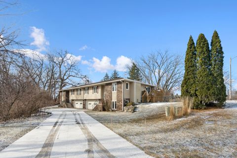 Tiny photo for 870 47th Avenue #2, East Moline, IL 61244 (MLS # 12564596)