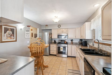 Tiny photo for 870 47th Avenue #2, East Moline, IL 61244 (MLS # 12564596)