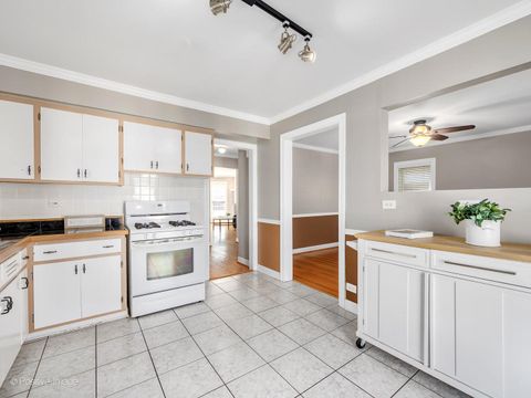 Tiny photo for 10264 Pelham Street, Westchester, IL 60154 (MLS # 12597603)