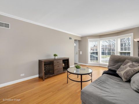 Tiny photo for 10264 Pelham Street, Westchester, IL 60154 (MLS # 12597603)