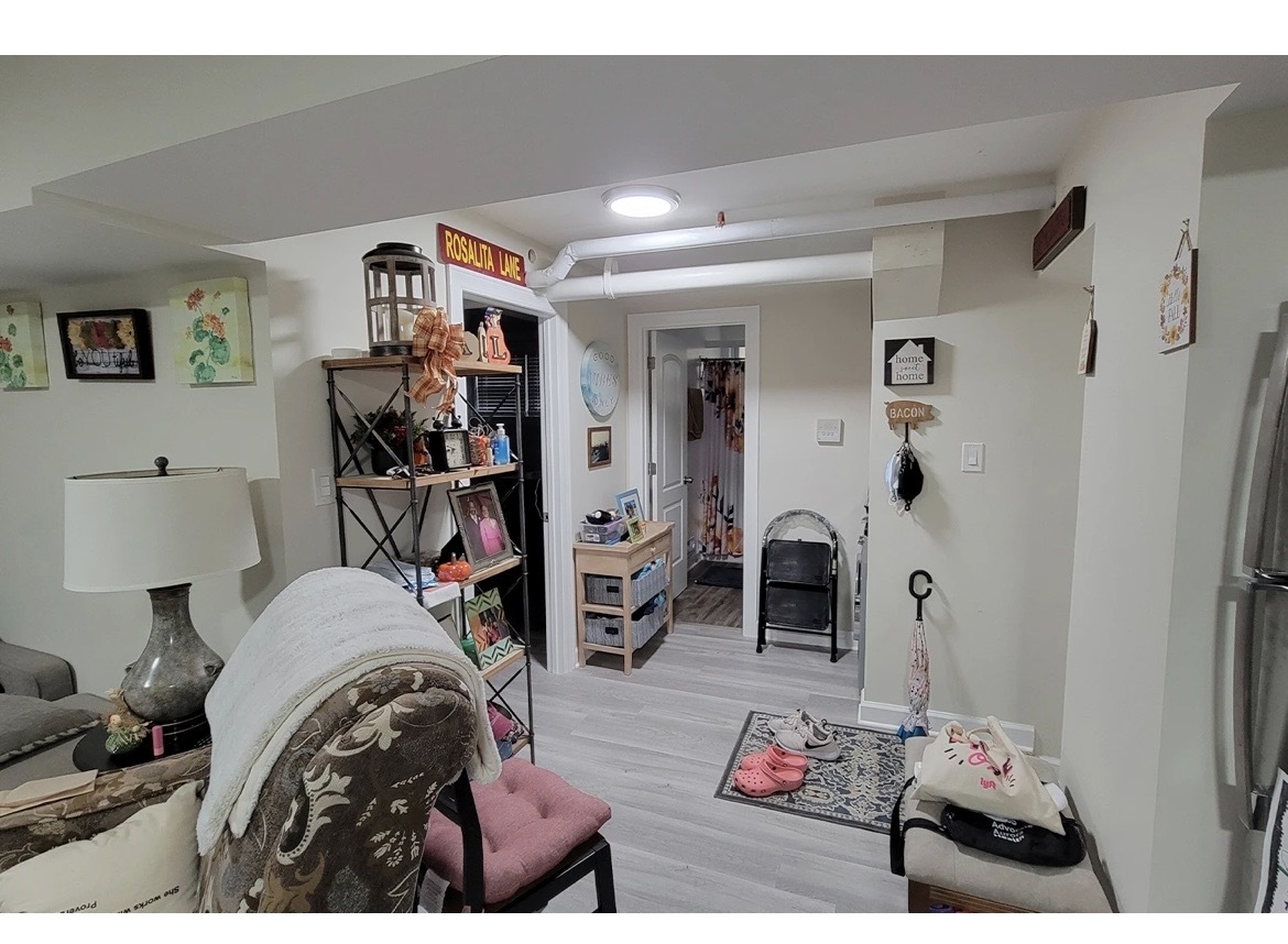 732 W Roscoe Street NGD