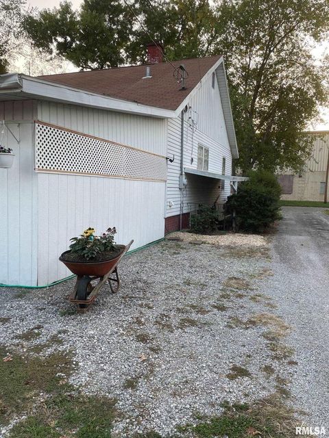 Tiny photo for 302 2ND Street, Carmi, IL 62821 (MLS # EB459969)