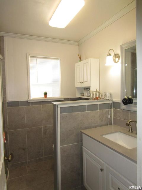 Tiny photo for 302 2ND Street, Carmi, IL 62821 (MLS # EB459969)