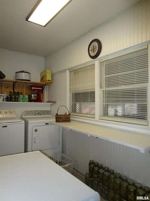 Tiny photo for 302 2ND Street, Carmi, IL 62821 (MLS # EB459969)