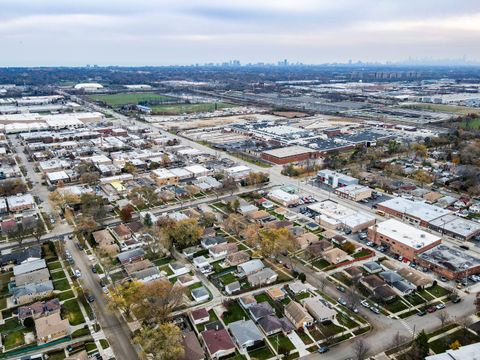 Tiny photo for 3916 Keeney Street, Skokie, IL 60076 (MLS # 12523549)