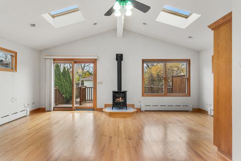 Tiny photo for 3916 Keeney Street, Skokie, IL 60076 (MLS # 12523549)