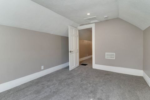 Tiny photo for 507 W Oakland Avenue, Bloomington, IL 61701 (MLS # 12595829)