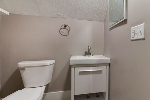 Tiny photo for 507 W Oakland Avenue, Bloomington, IL 61701 (MLS # 12595829)