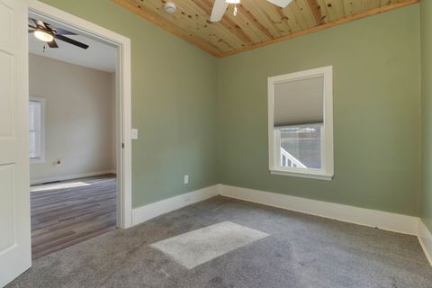 Tiny photo for 507 W Oakland Avenue, Bloomington, IL 61701 (MLS # 12595829)