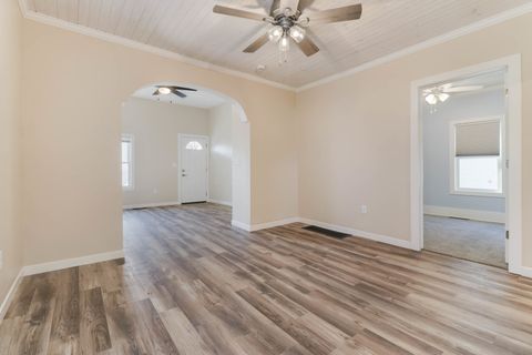 Tiny photo for 507 W Oakland Avenue, Bloomington, IL 61701 (MLS # 12595829)