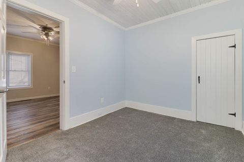 Tiny photo for 507 W Oakland Avenue, Bloomington, IL 61701 (MLS # 12595829)