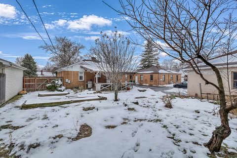 Tiny photo for 818 E 11TH Street, Lockport, IL 60441 (MLS # 12532179)