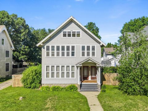 Photo of 515 N Hennepin Avenue, Dixon, IL 61021 (MLS # 12681071)