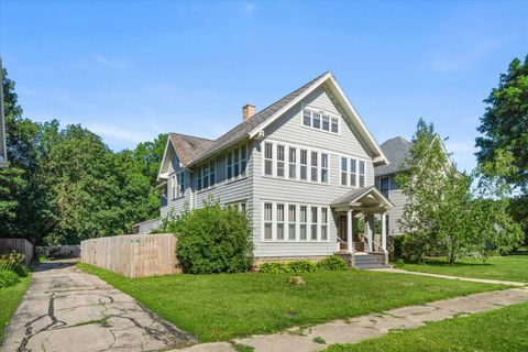 Tiny photo for 515 N Hennepin Avenue, Dixon, IL 61021 (MLS # 12681071)