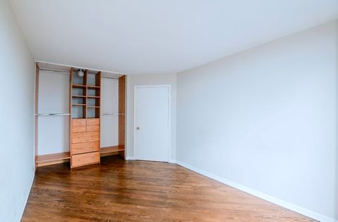 Tiny photo for 2020 N Lincoln Park West Park #18J, Chicago, IL 60614 (MLS # 12459205)