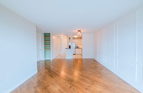 Tiny photo for 2020 N Lincoln Park West Park #18J, Chicago, IL 60614 (MLS # 12459205)