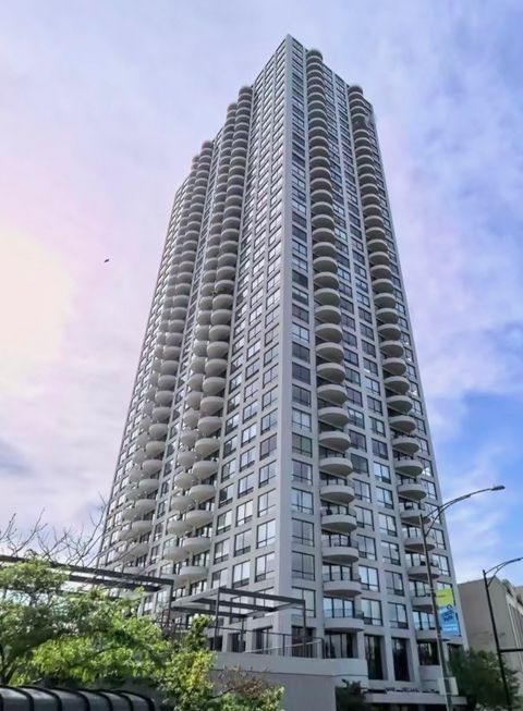 Photo of 2020 N Lincoln Park West Park #18J, Chicago, IL 60614 (MLS # 12459205)