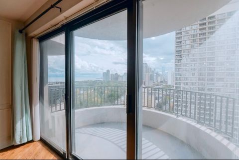 Tiny photo for 2020 N Lincoln Park West Park #18J, Chicago, IL 60614 (MLS # 12459205)