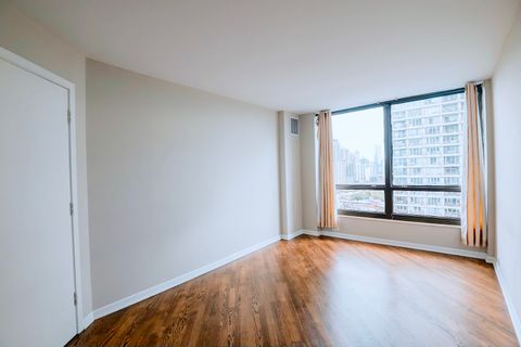 Tiny photo for 2020 N Lincoln Park West Park #18J, Chicago, IL 60614 (MLS # 12459205)