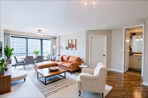 Tiny photo for 2020 N Lincoln Park West Park #18J, Chicago, IL 60614 (MLS # 12459205)