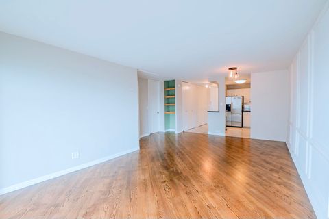 Tiny photo for 2020 N Lincoln Park West Park #18J, Chicago, IL 60614 (MLS # 12459205)