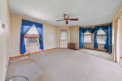 Tiny photo for 165 W Lincoln Street, Seneca, IL 61360 (MLS # 12425957)