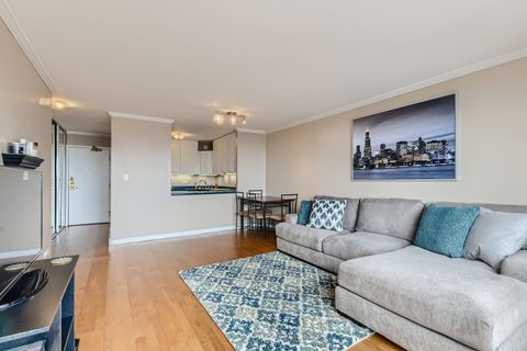 Tiny photo for 3930 N Pine Grove Avenue #2505, Chicago, IL 60613 (MLS # 12611383)