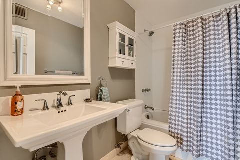 Tiny photo for 3930 N Pine Grove Avenue #2505, Chicago, IL 60613 (MLS # 12611383)