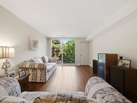 Tiny photo for 333 S EAST Avenue #306, Oak Park, IL 60302 (MLS # 12662778)