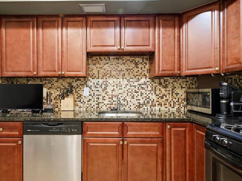 Tiny photo for 333 S EAST Avenue #306, Oak Park, IL 60302 (MLS # 12662778)
