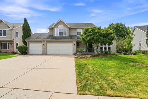 Photo of 66 White Oak Drive, North Aurora, IL 60542 (MLS # 12601072)
