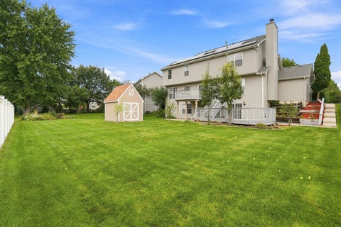Tiny photo for 66 White Oak Drive, North Aurora, IL 60542 (MLS # 12601072)