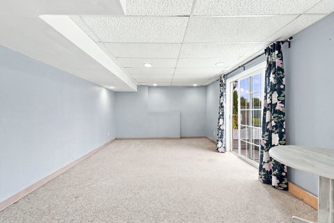 Tiny photo for 66 White Oak Drive, North Aurora, IL 60542 (MLS # 12601072)