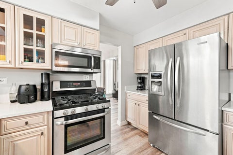 Tiny photo for 66 White Oak Drive, North Aurora, IL 60542 (MLS # 12601072)