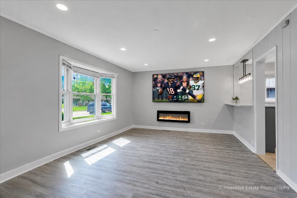 426 Suwanee Street