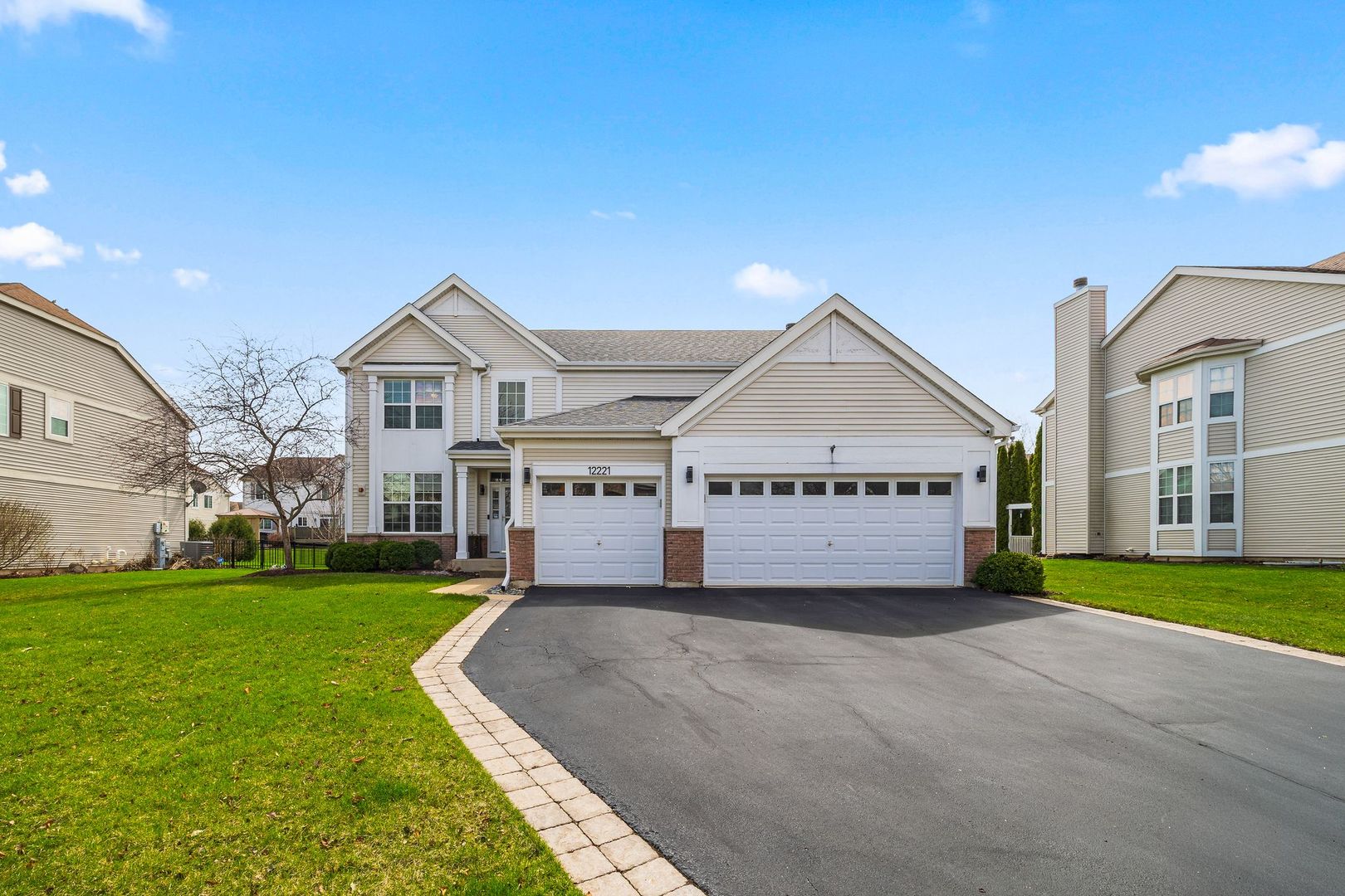 12221 Sinnett Street