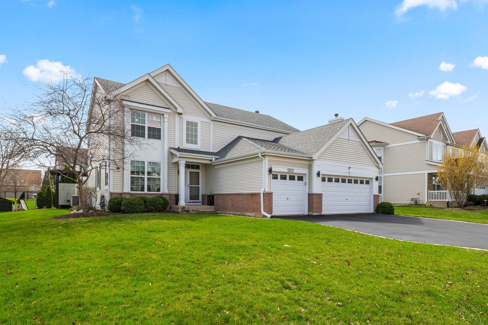 12221 Sinnett Street