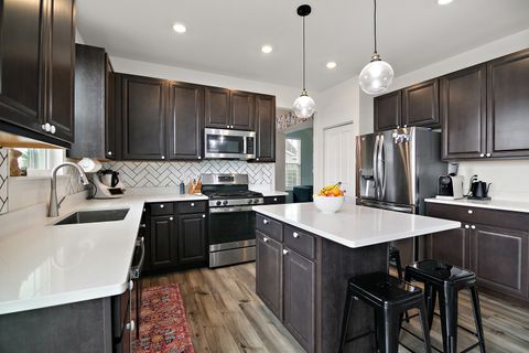 Tiny photo for 2469 Fairfield Avenue, Yorkville, IL 60560 (MLS # 12466836)