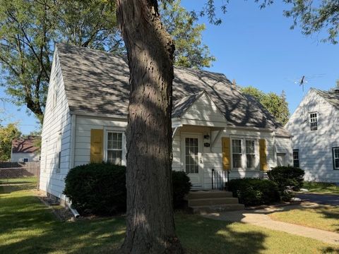 Tiny photo for 1215 Richmond Street, Joliet, IL 60435 (MLS # 12484213)