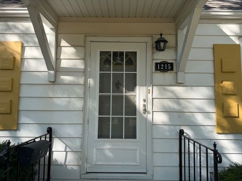 Tiny photo for 1215 Richmond Street, Joliet, IL 60435 (MLS # 12484213)