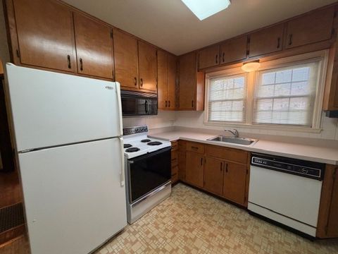 Tiny photo for 1215 Richmond Street, Joliet, IL 60435 (MLS # 12484213)