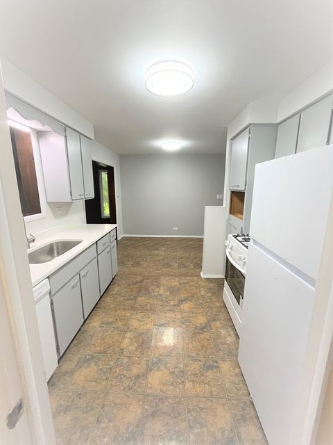 Tiny photo for 552 Cochise Place, Carol Stream, IL 60188 (MLS # 12429515)