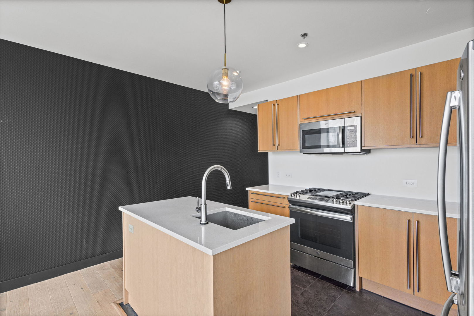 510 W Erie Street 1303