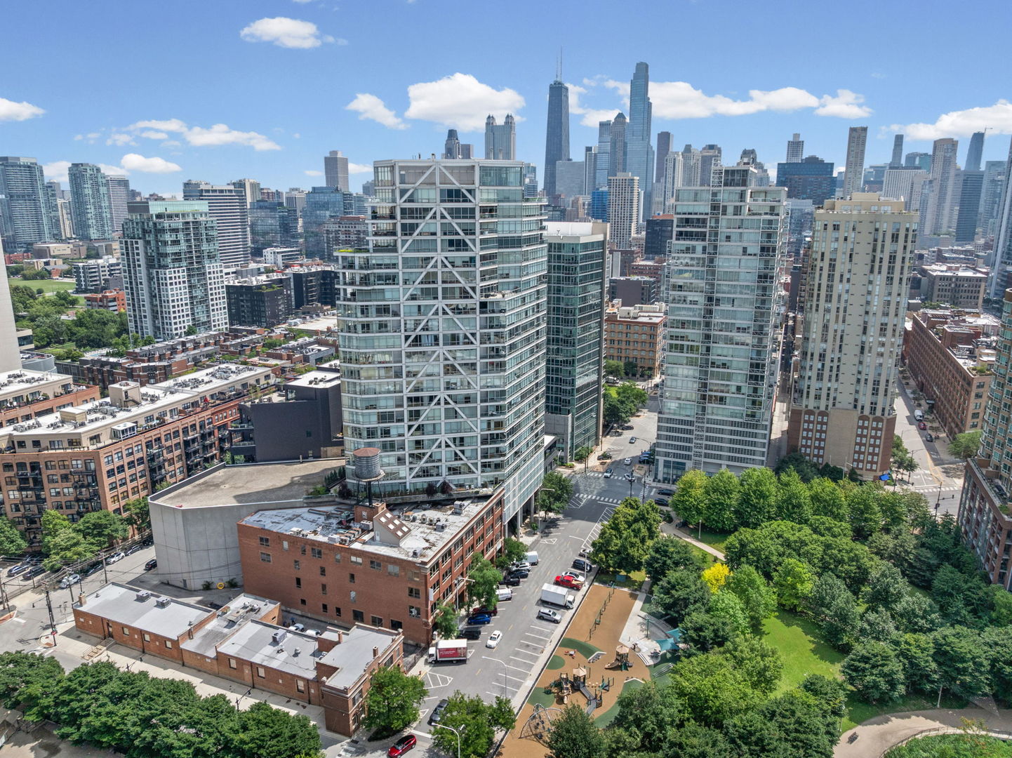 510 W Erie Street 1303